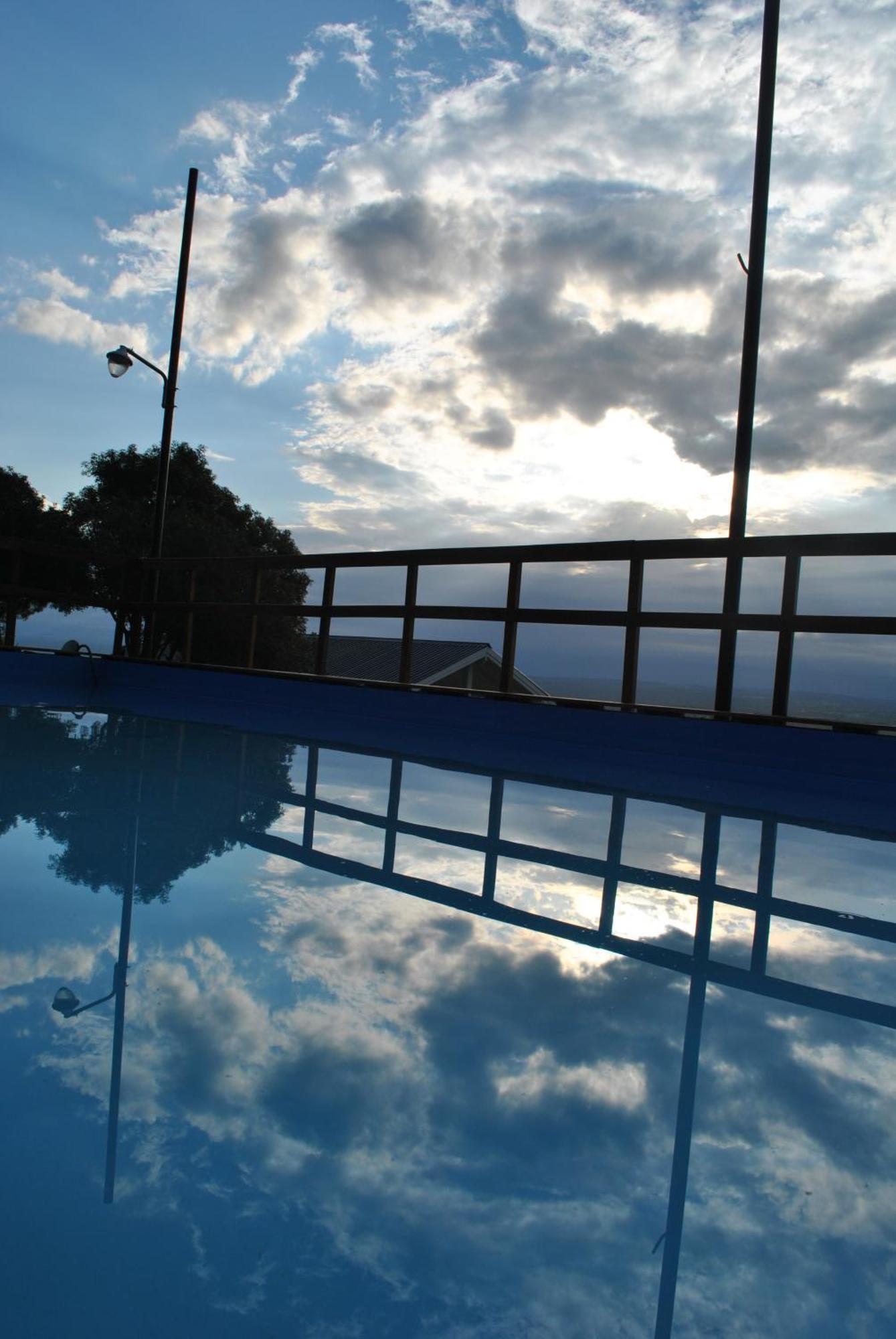 Hotel La Fleur Villa General Belgrano Esterno foto